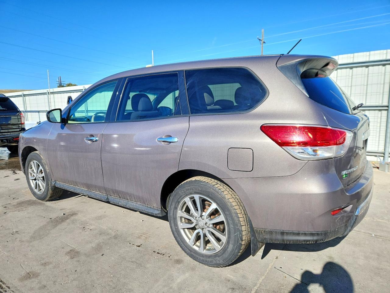 2013 Nissan Pathfinder S - zdjęcie 2