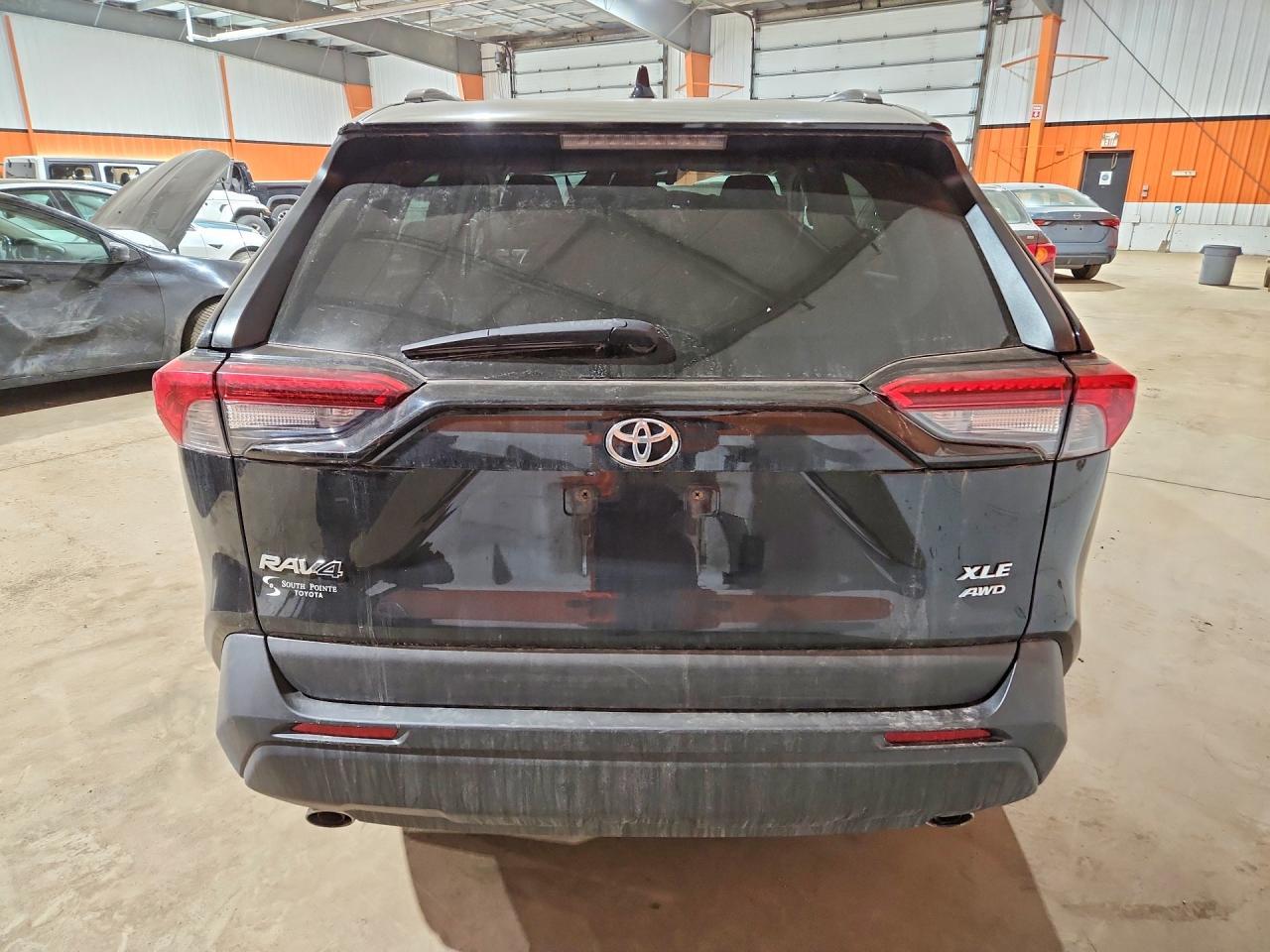 2020 Toyota Rav4 Xle - zdjęcie 6