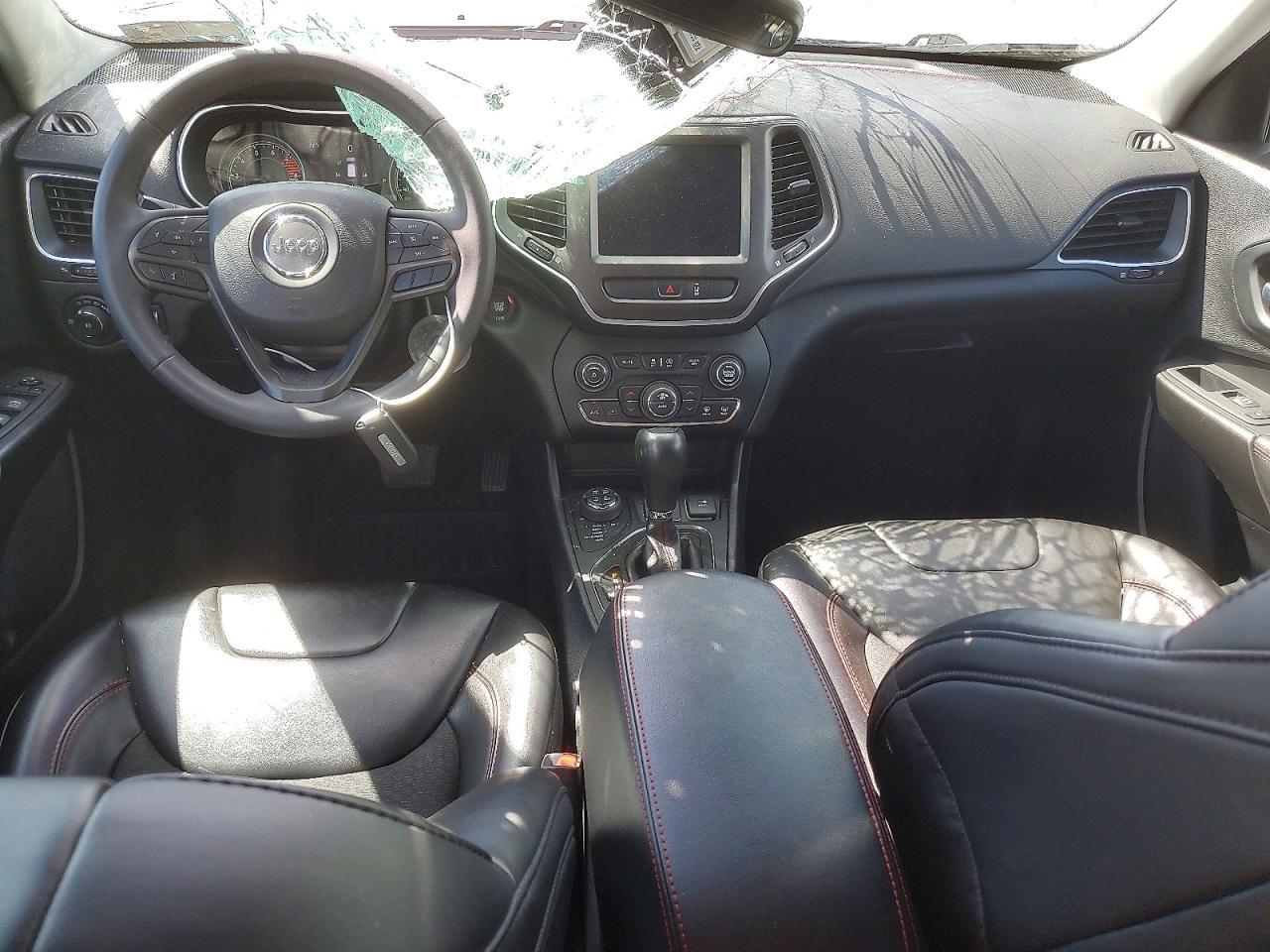 2022 Jeep Cherokee Trailhawk - zdjęcie 8