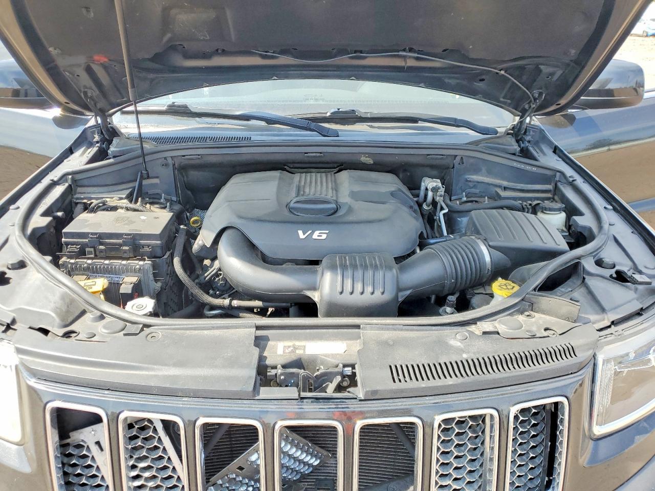 2014 Jeep Grand Cherokee Laredo - zdjęcie 12