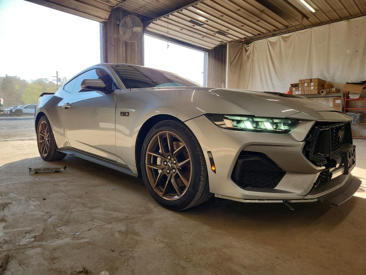 2024 Ford Mustang Gt - zdjęcie 4