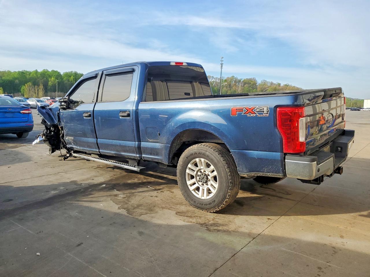 2017 Ford F250 Super Duty - zdjęcie 2