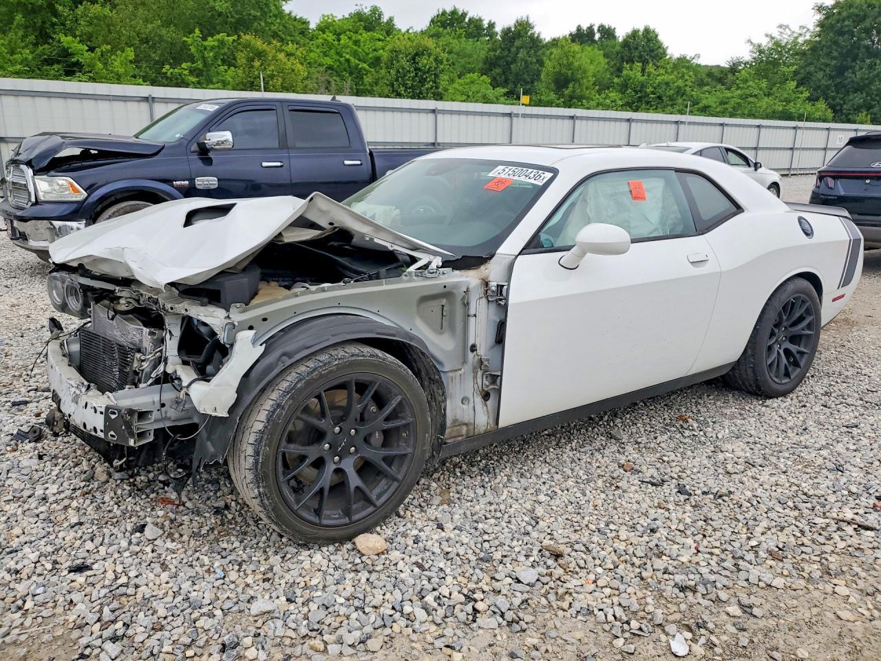 2016 Dodge Challenger R - zdjęcie główne