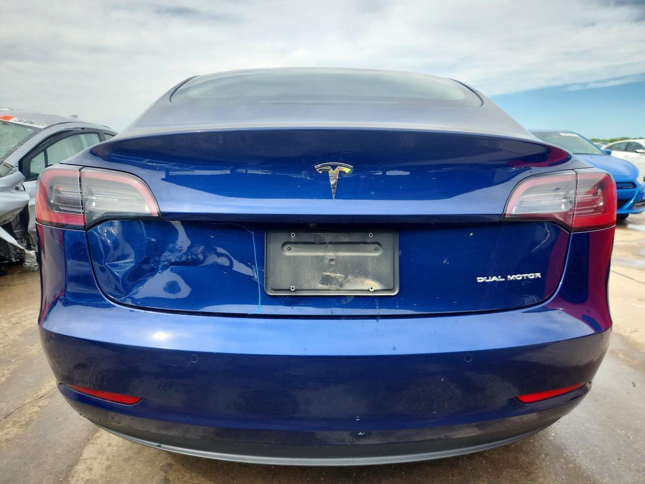2022 Tesla Model 3 - zdjęcie 6