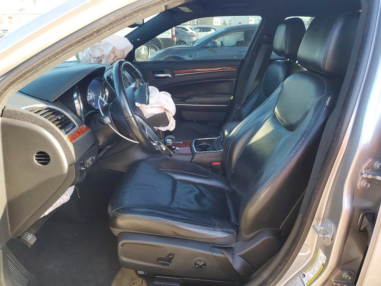 2014 Chrysler 300 - zdjęcie 13