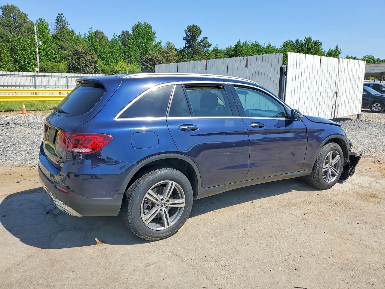 2022 Mercedes-Benz Glc 300 - zdjęcie 3