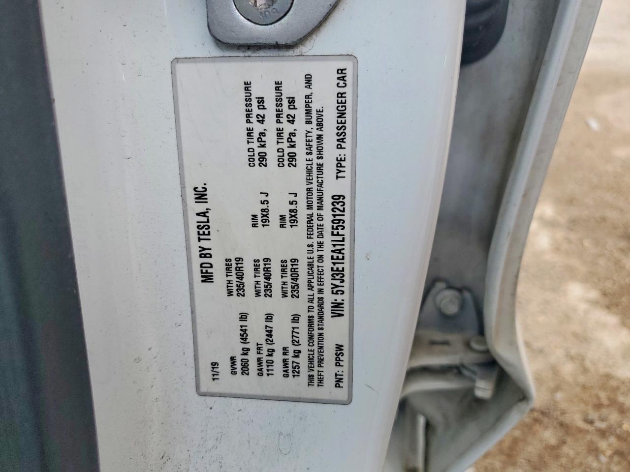 2020 Tesla Model 3 - zdjęcie 12