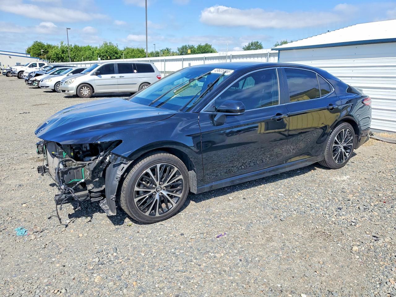 2019 Toyota Camry Se - zdjęcie główne