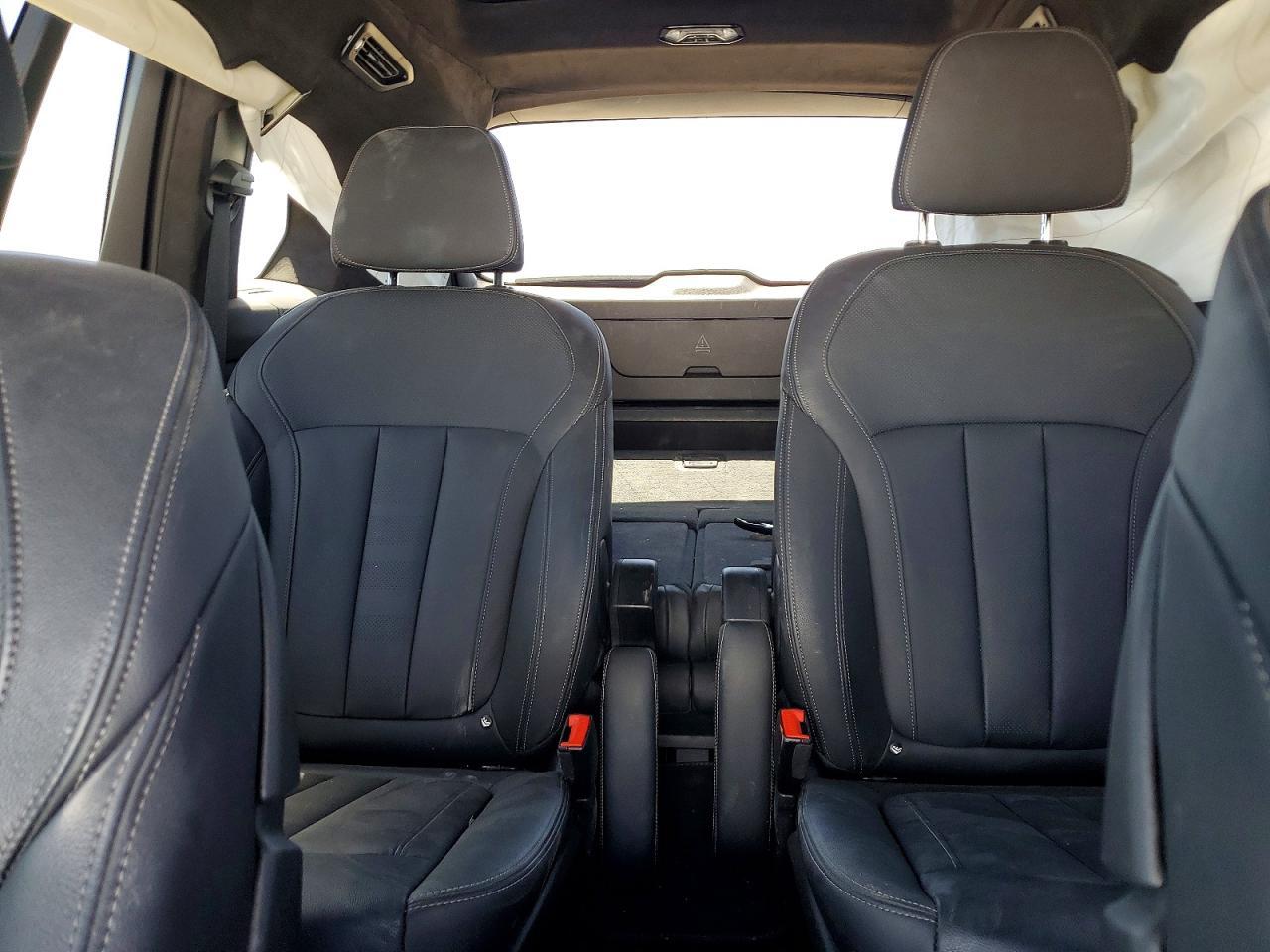 2022 BMW X7 xDrive40I - zdjęcie 10