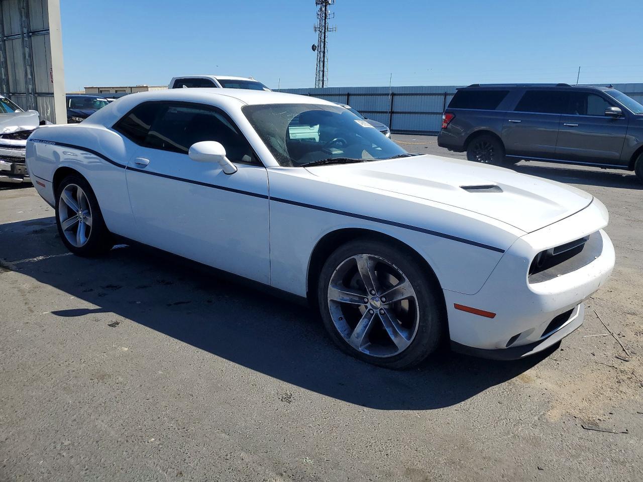 2016 Dodge Challenger Sxt - zdjęcie 4
