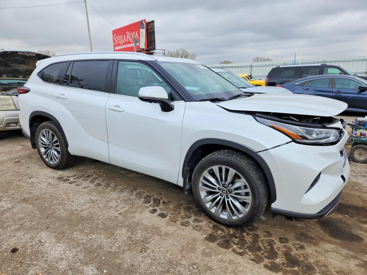 2025 Toyota Highlander Platinum - zdjęcie 4