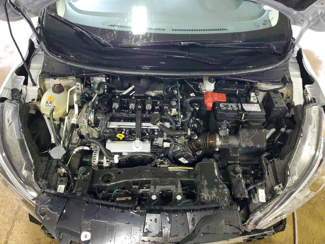 2025 Nissan Versa Sr - zdjęcie 11