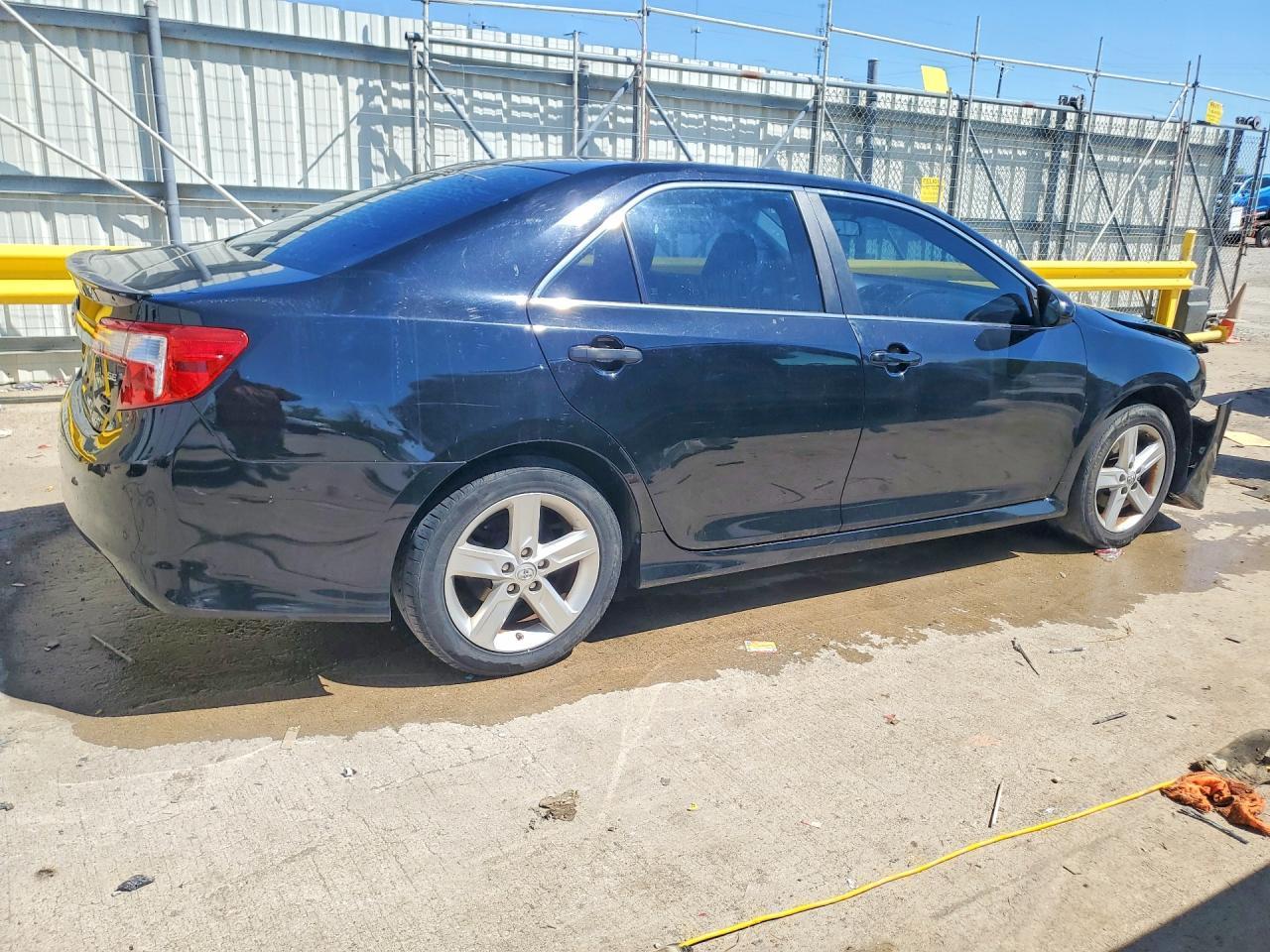 2013 Toyota Camry Se - zdjęcie 3