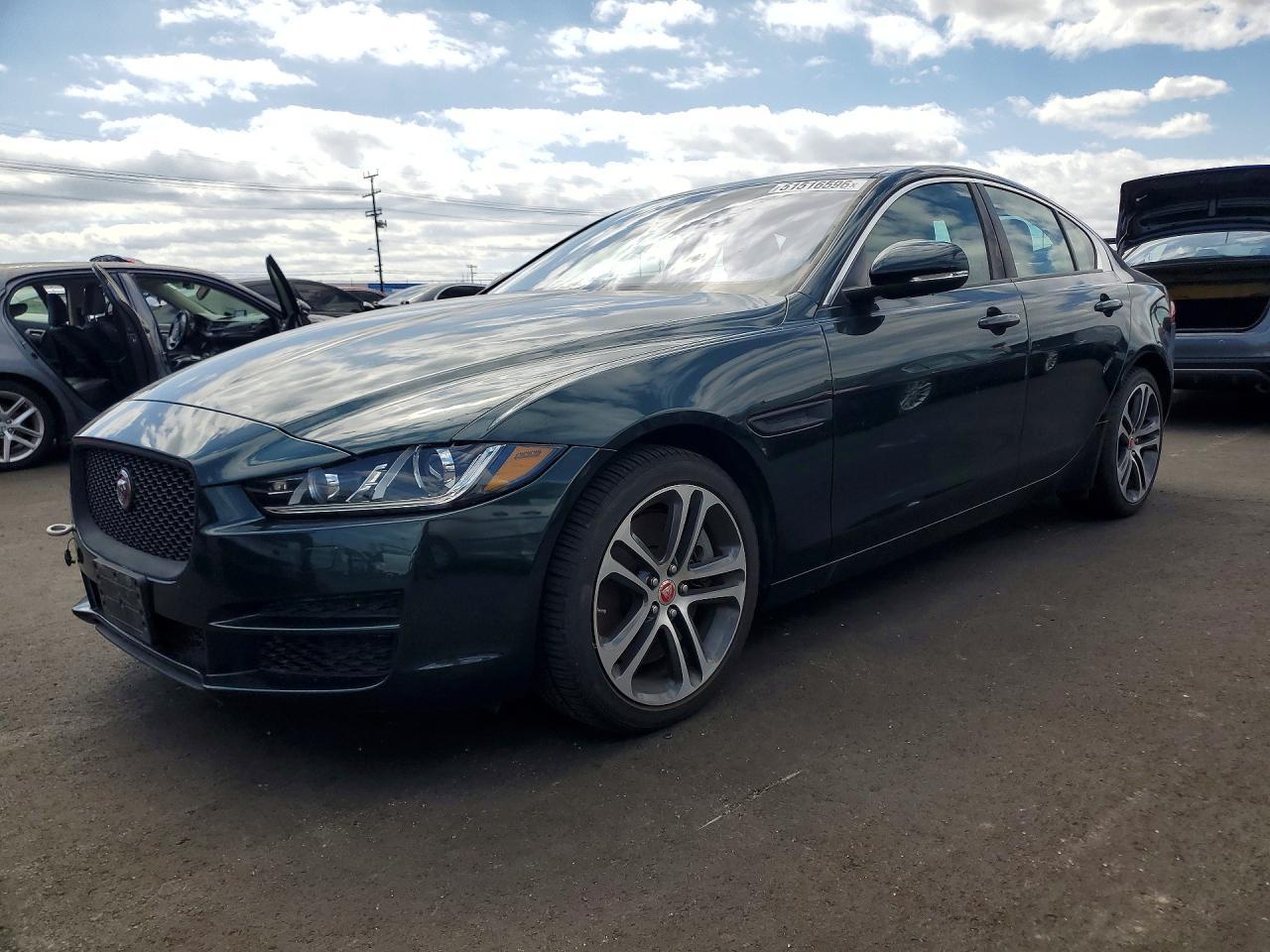 2017 Jaguar F-Pace Premium - zdjęcie główne
