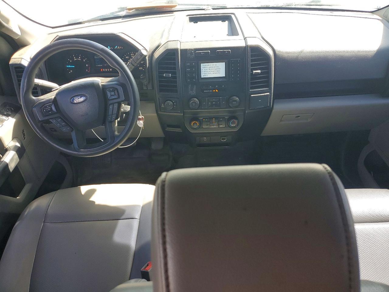 2019 Ford F150 Super Cab - zdjęcie 8