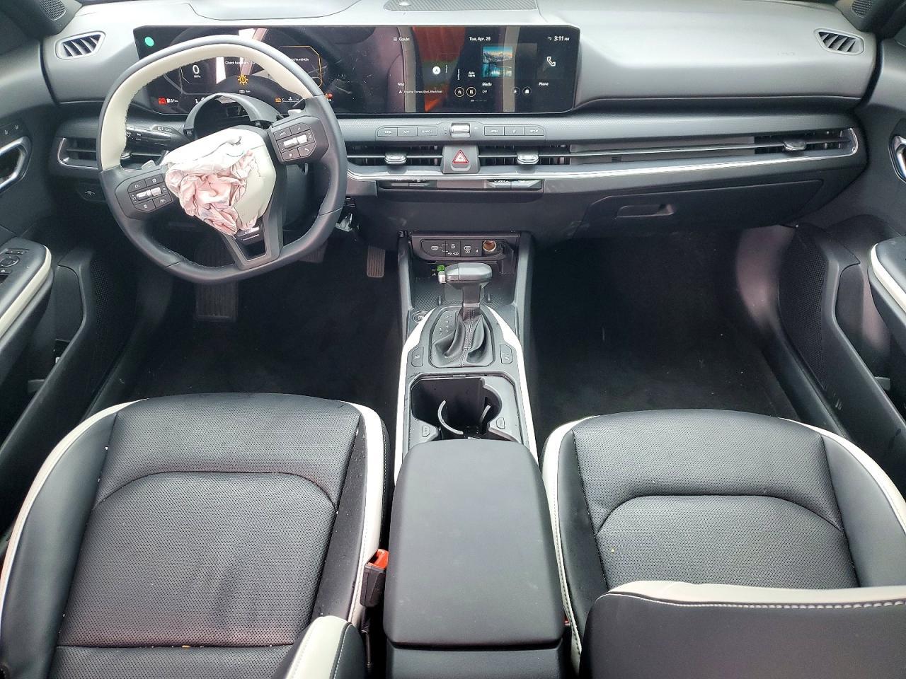 2025 Kia K4 Gt Line - zdjęcie 8
