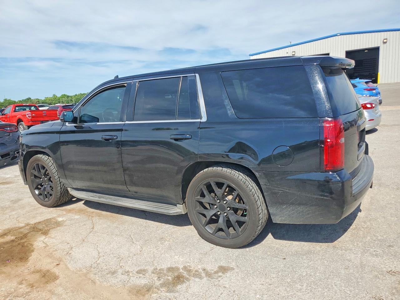 2015 Chevrolet Tahoe Special - zdjęcie 2