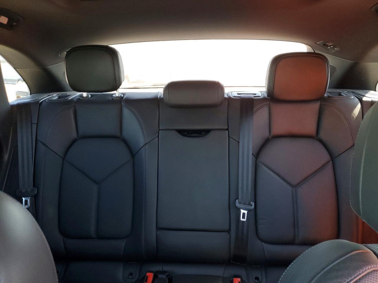 2018 Porsche Macan S - zdjęcie 10