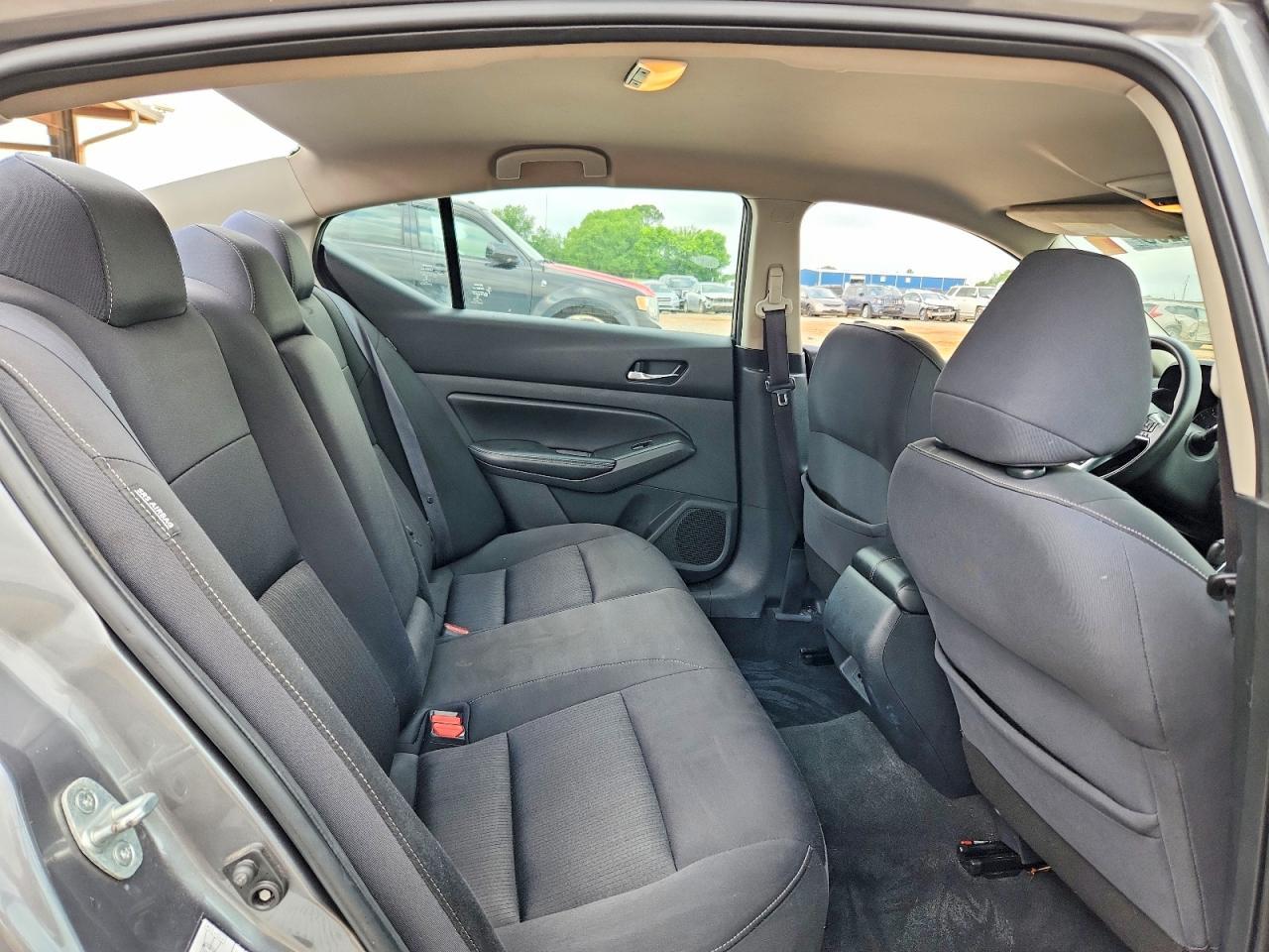 2019 Nissan Altima S - zdjęcie 10