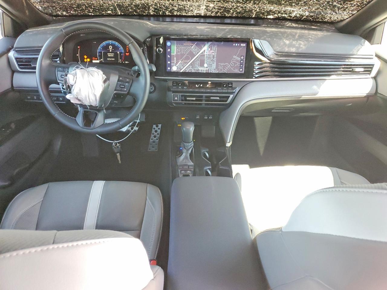 2025 Toyota Camry Se - zdjęcie 8
