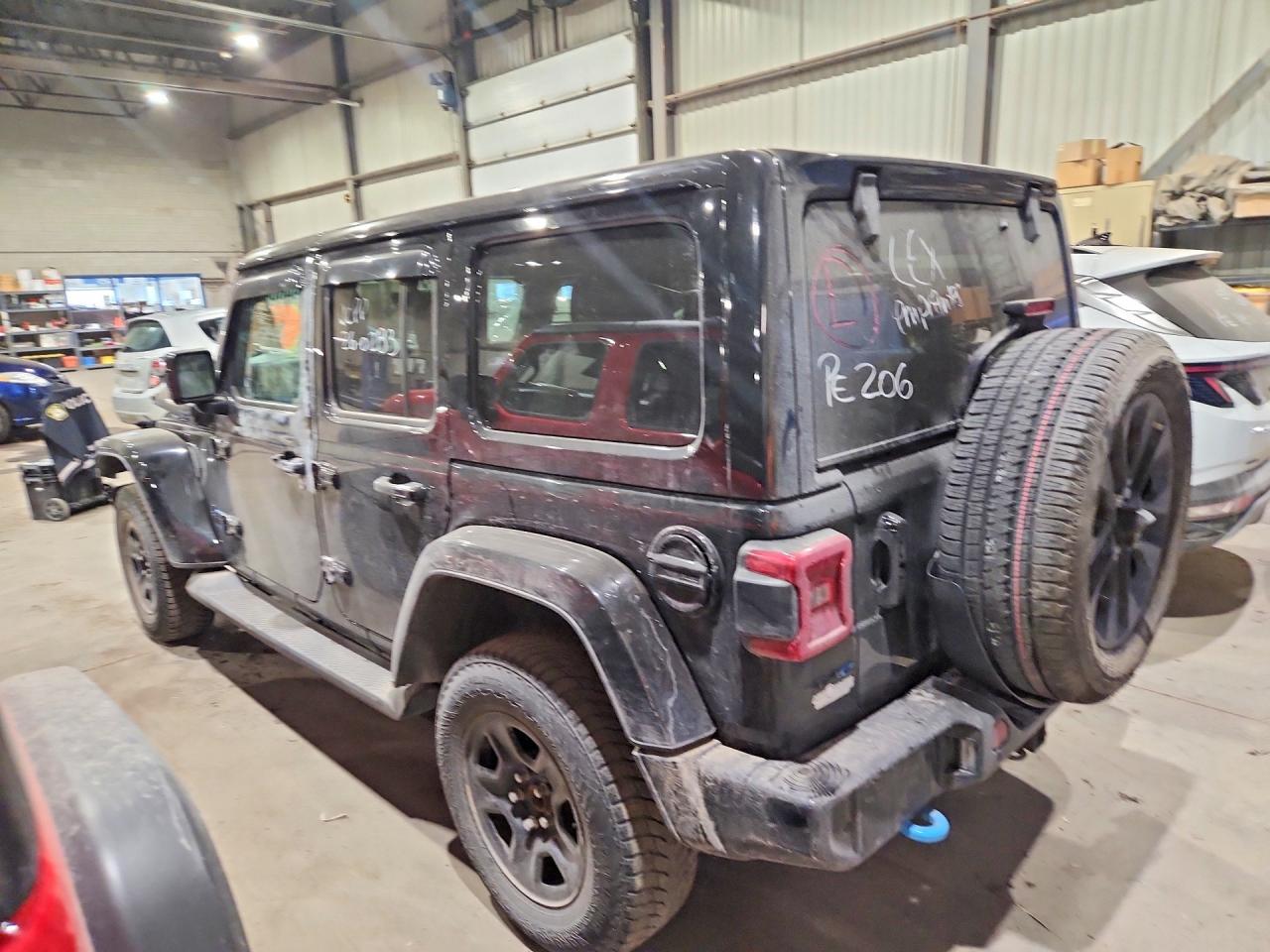 2021 Jeep Wrangler Unlimited Sahara 4Xe - zdjęcie 2