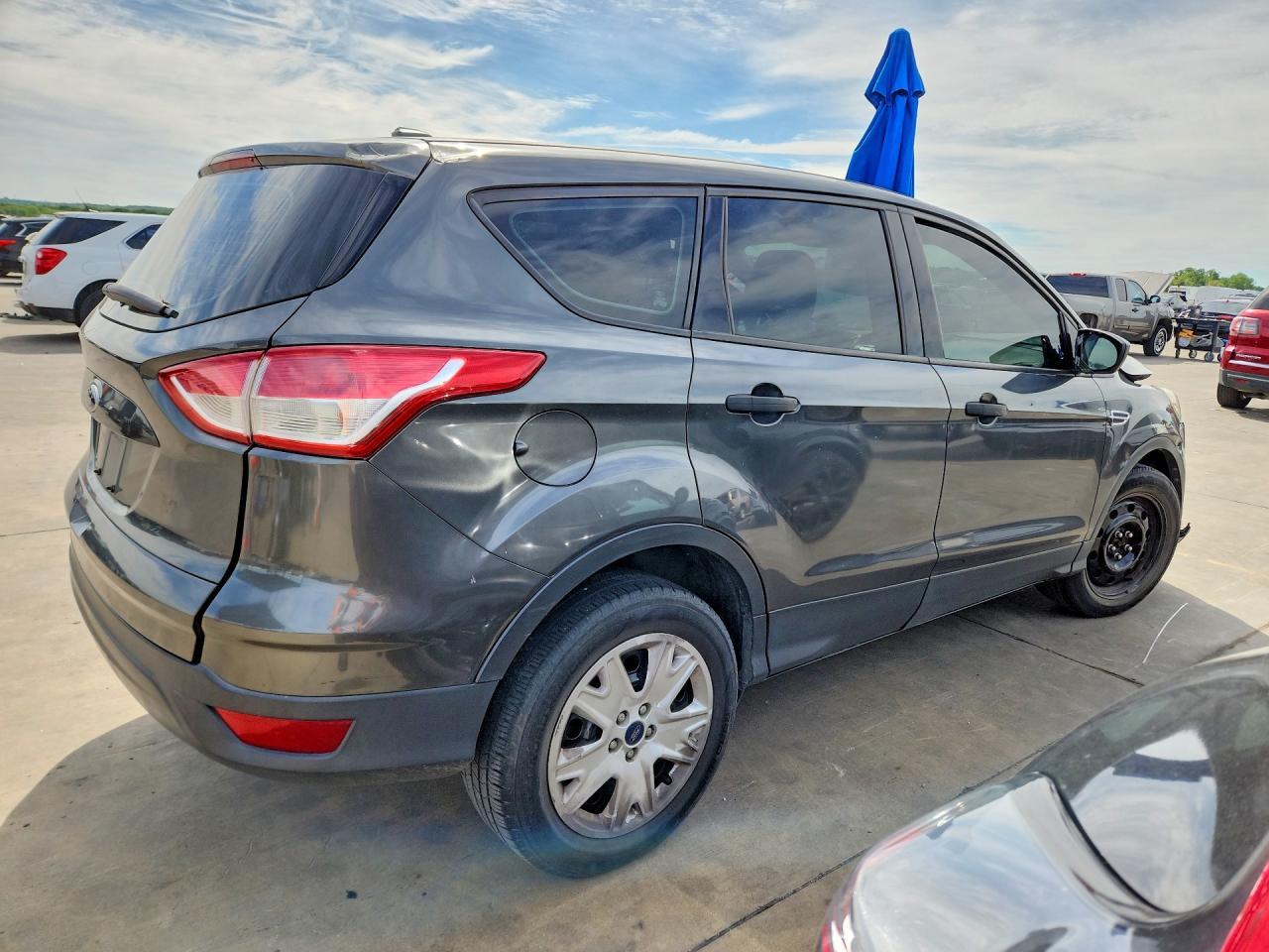 2016 Ford Escape S - zdjęcie 3