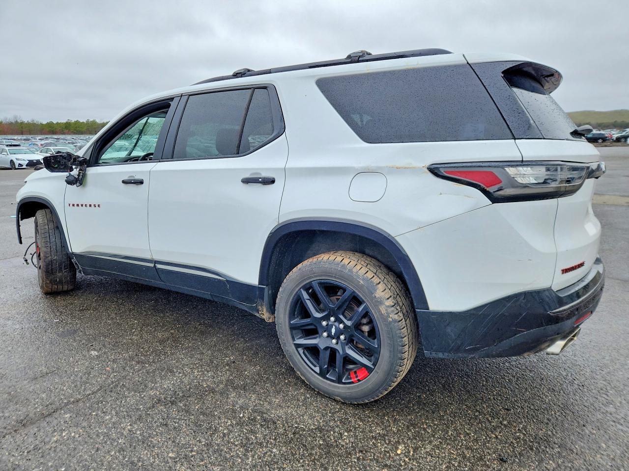 2018 Chevrolet Traverse Premier - zdjęcie 2