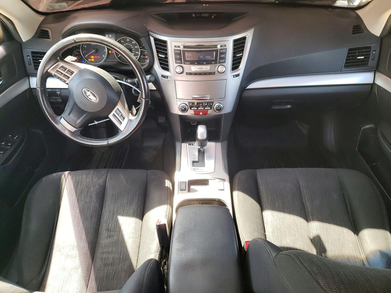 2013 Subaru Outback 2.5I Premium - zdjęcie 8
