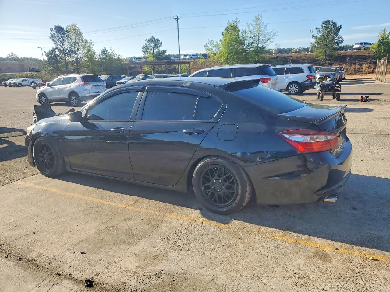 2017 Honda Accord Lx - zdjęcie 2