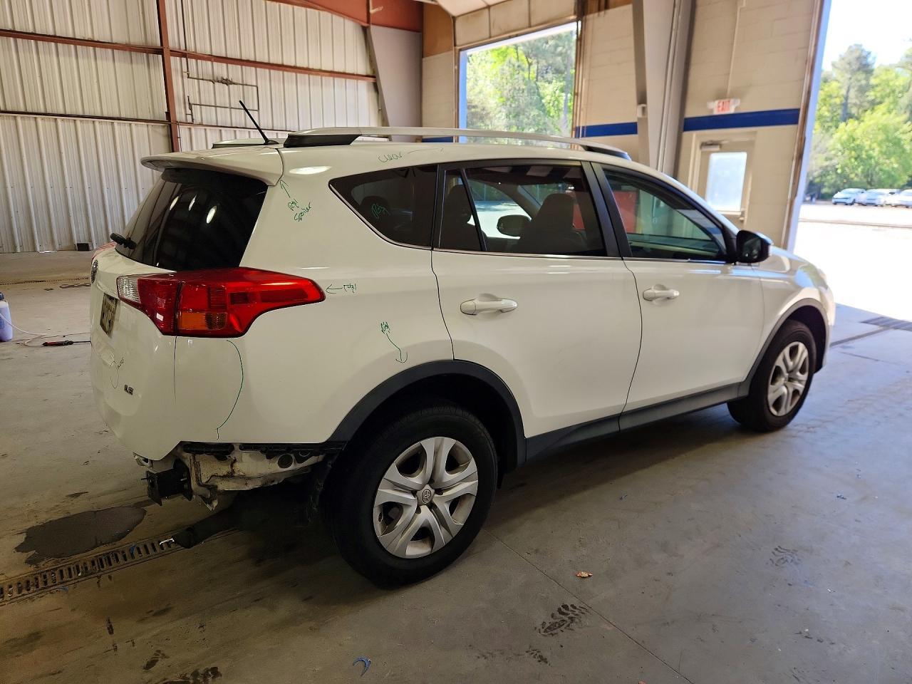 2014 Toyota Rav4 Le - zdjęcie 3