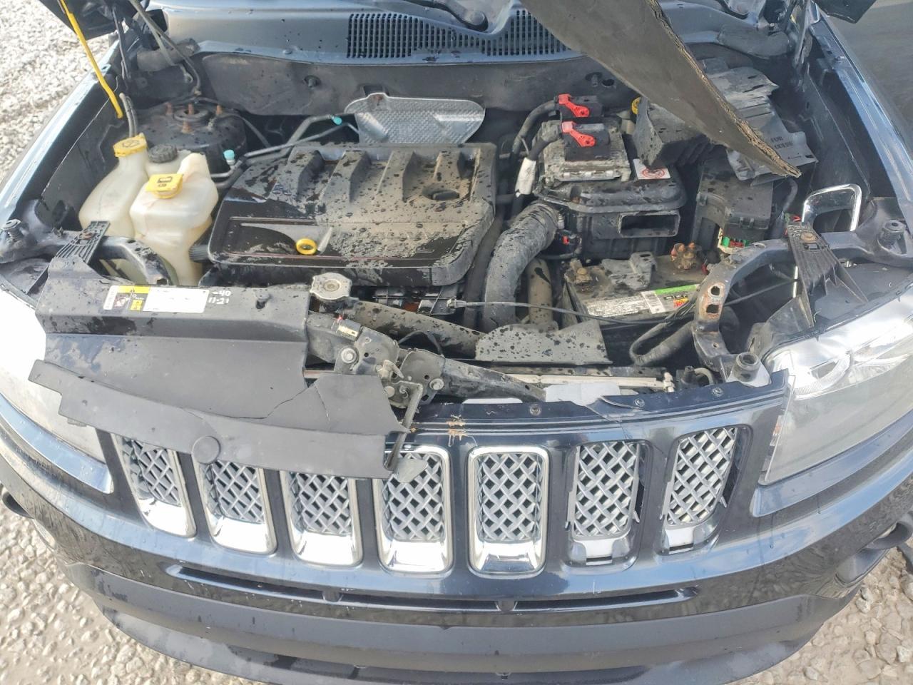 2015 Jeep Compass Latitude - zdjęcie 12