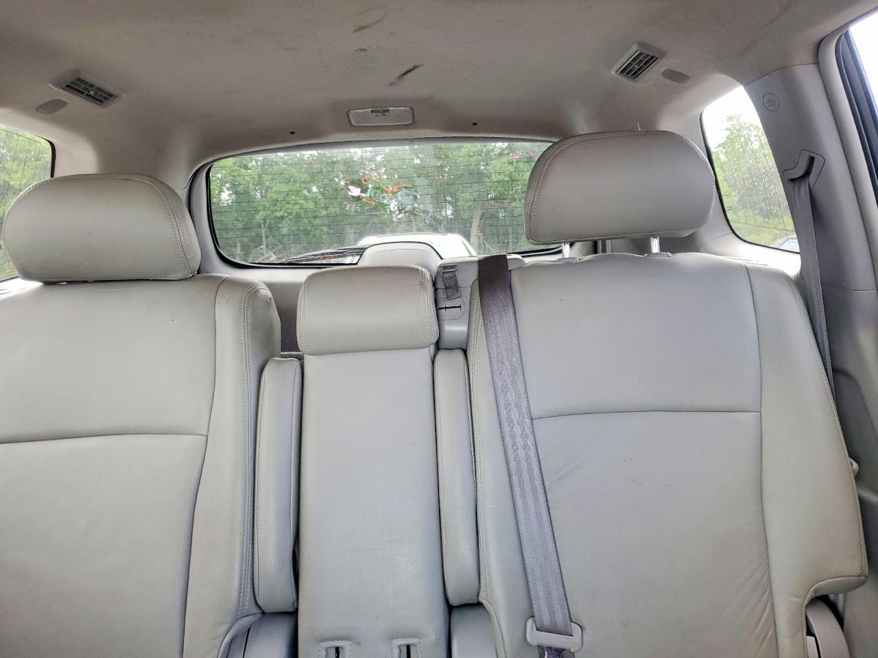 2013 Toyota Highlander Base - zdjęcie 10