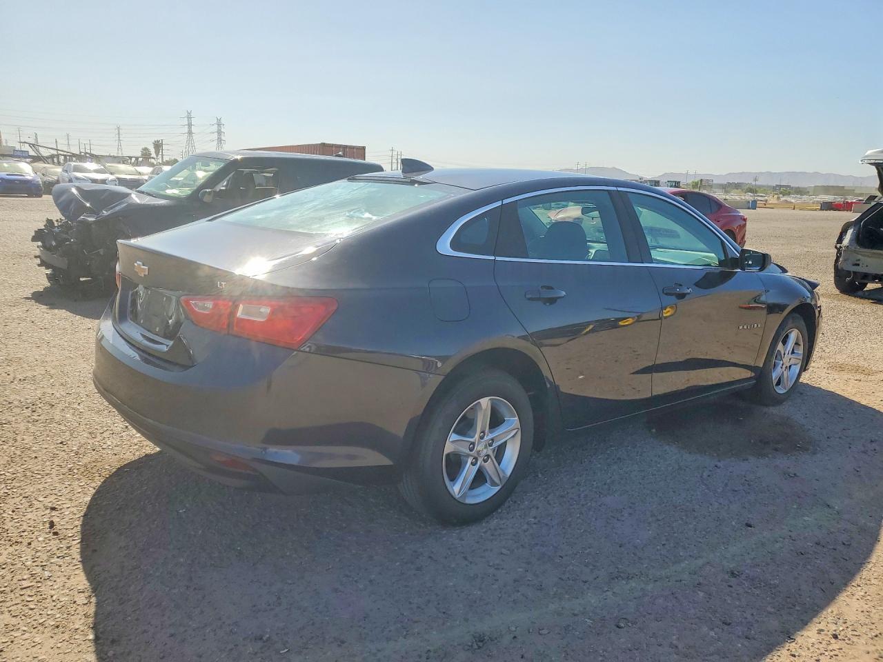 2023 Chevrolet Malibu Lt - zdjęcie 3