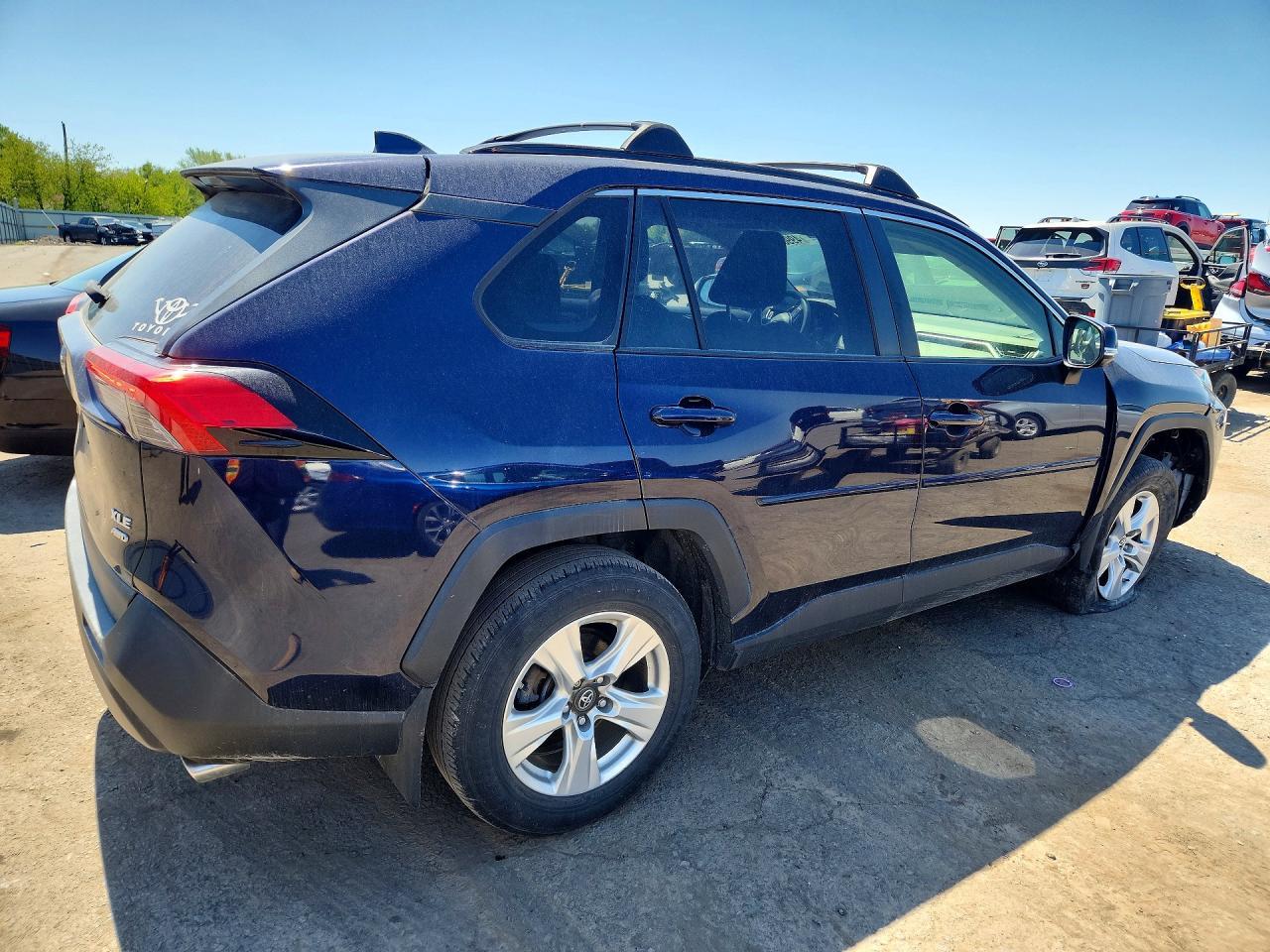 2019 Toyota Rav4 Xle - zdjęcie 3