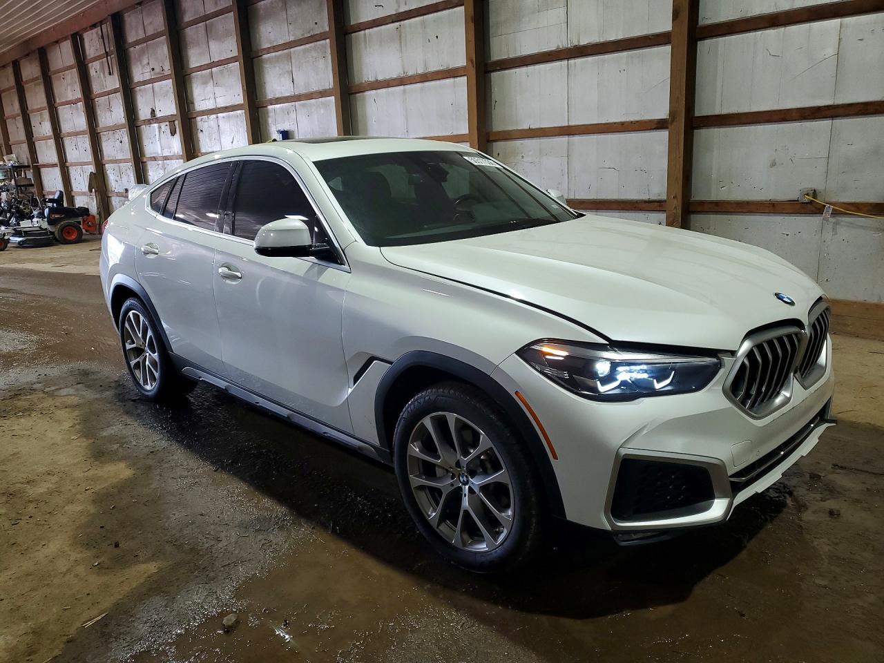 2021 BMW X6 xDrive40I - zdjęcie 4