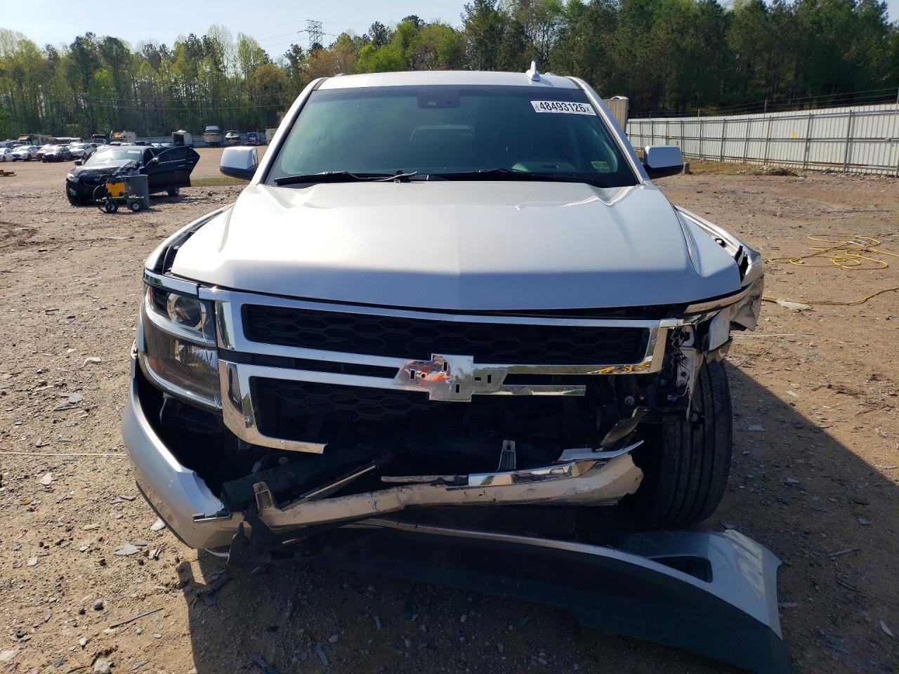 2019 Chevrolet Suburban K1500 Lt - zdjęcie 5
