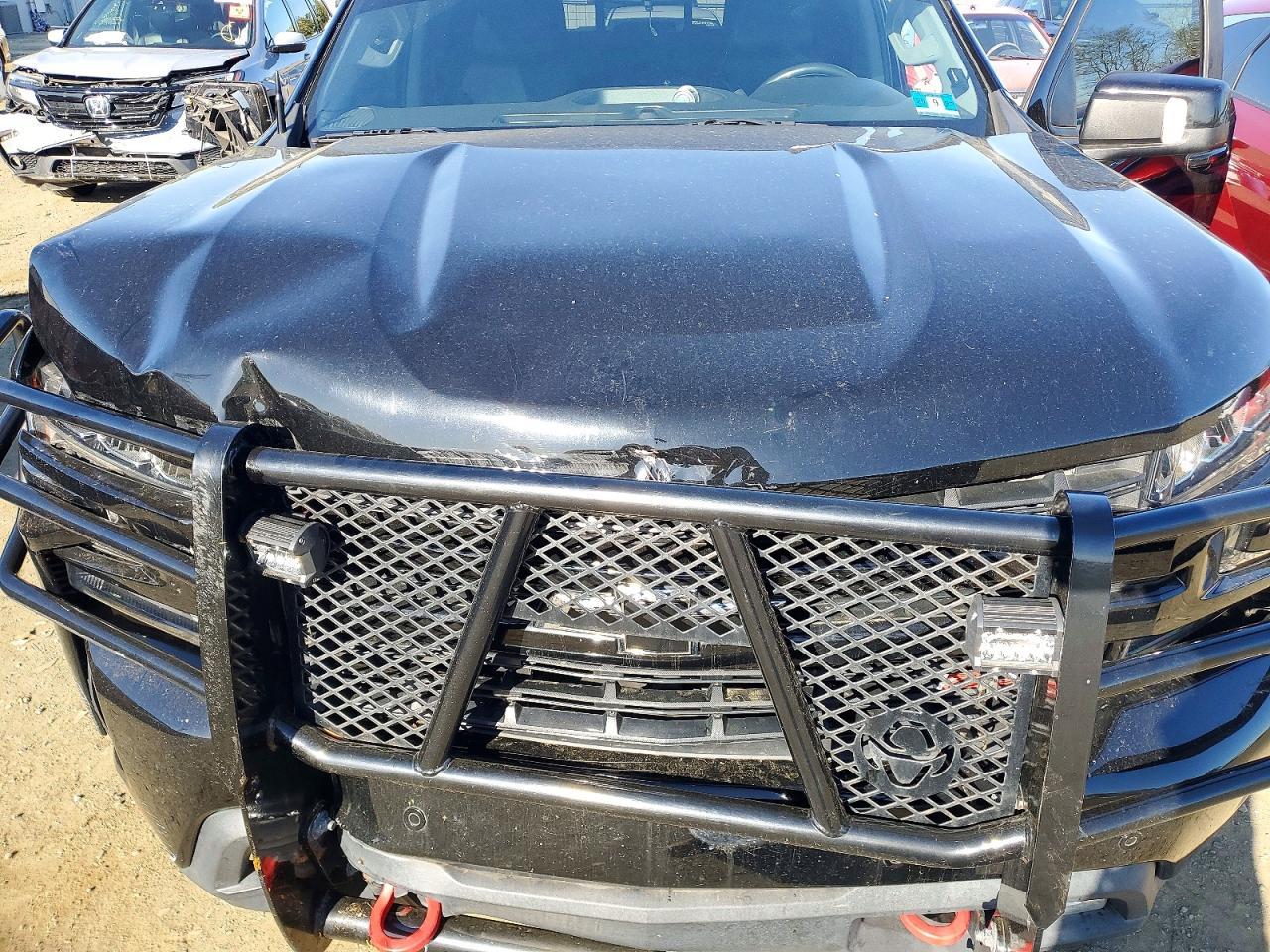 2020 Chevrolet Silverado K1500 Lt Trail Boss - zdjęcie 11