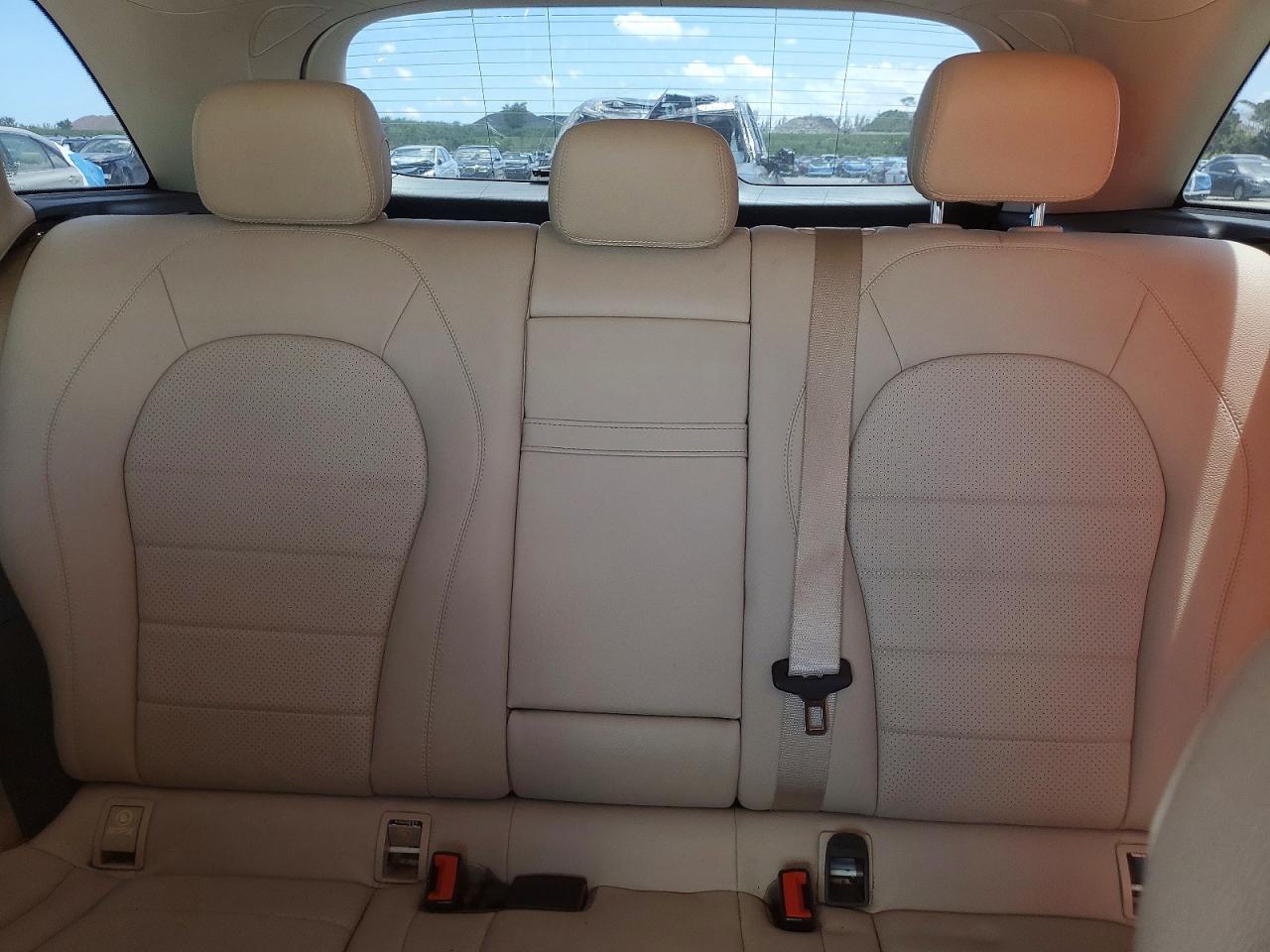 2016 Mercedes-Benz Glc 300 4Matic - zdjęcie 10