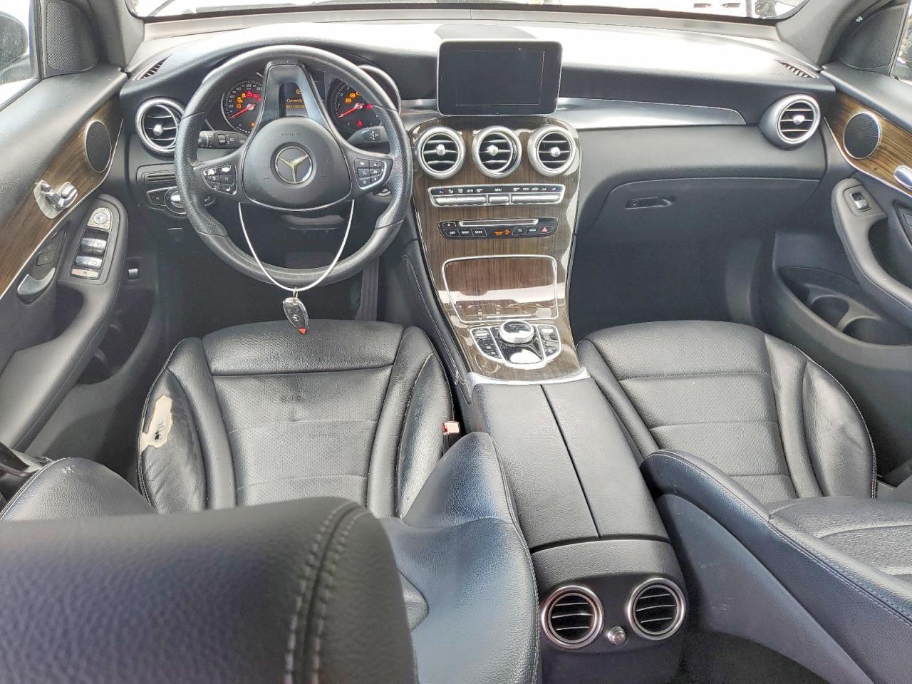 2018 Mercedes-Benz Glc 300 - zdjęcie 8
