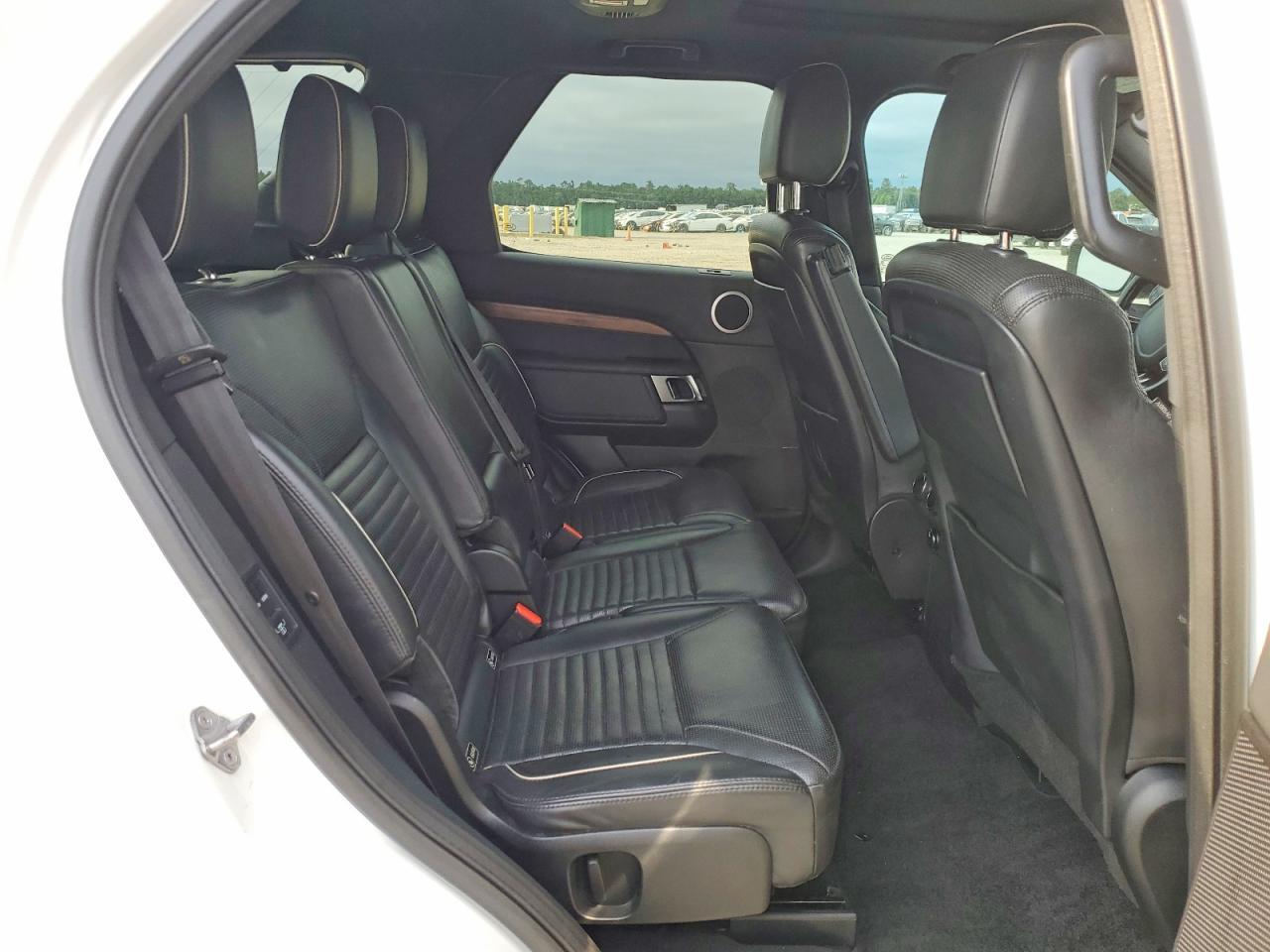 2017 Land Rover Discovery Hse - zdjęcie 11