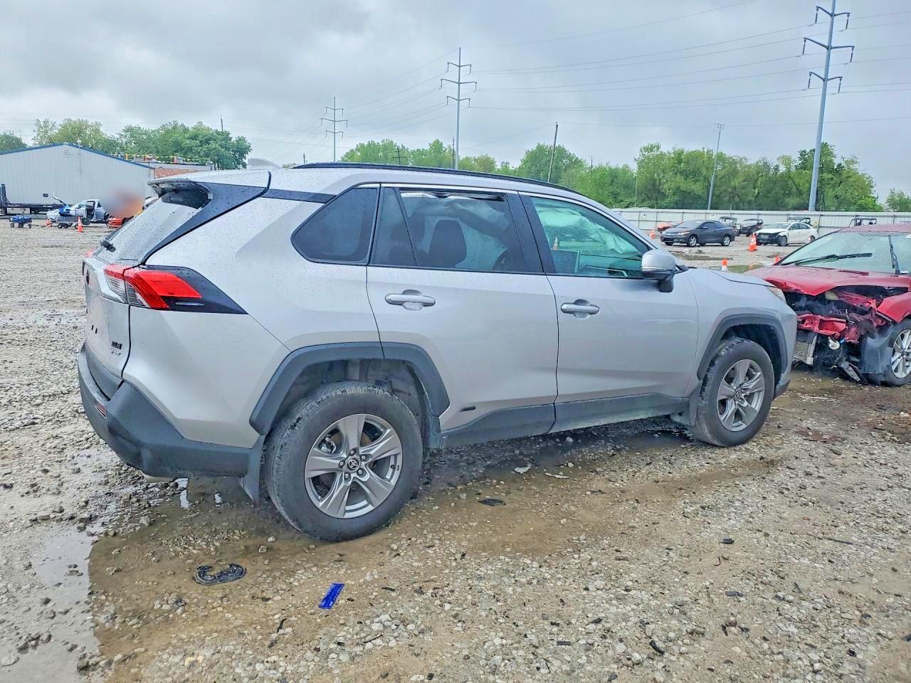 2025 Toyota Rav4 Hybrid Xle - zdjęcie 3