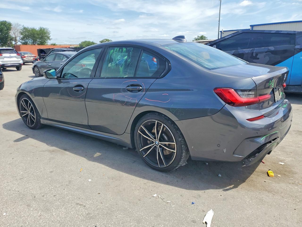 2020 BMW 330I - zdjęcie 2