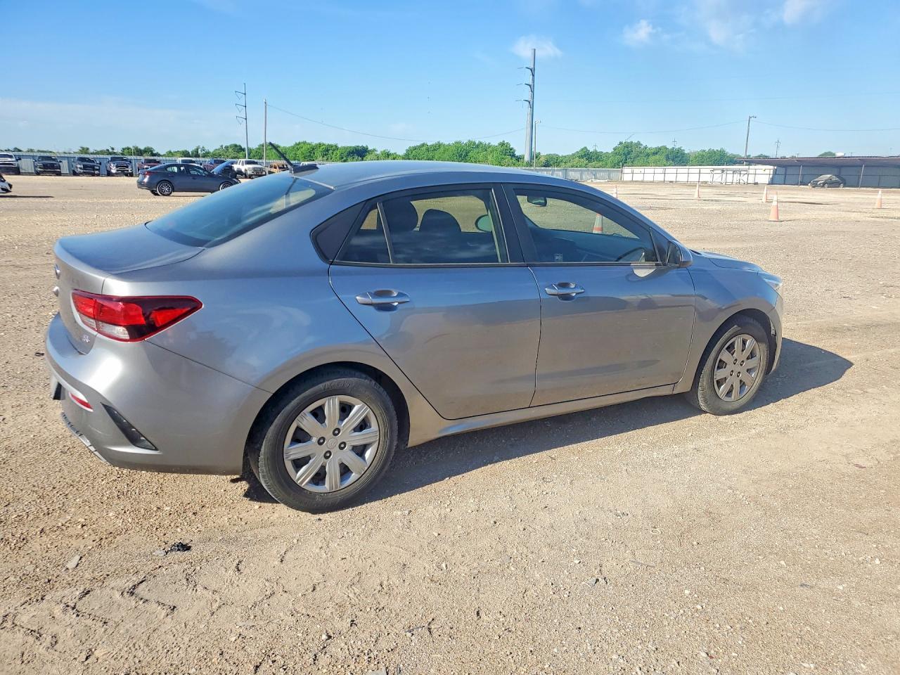 2021 Kia Rio S - zdjęcie 3