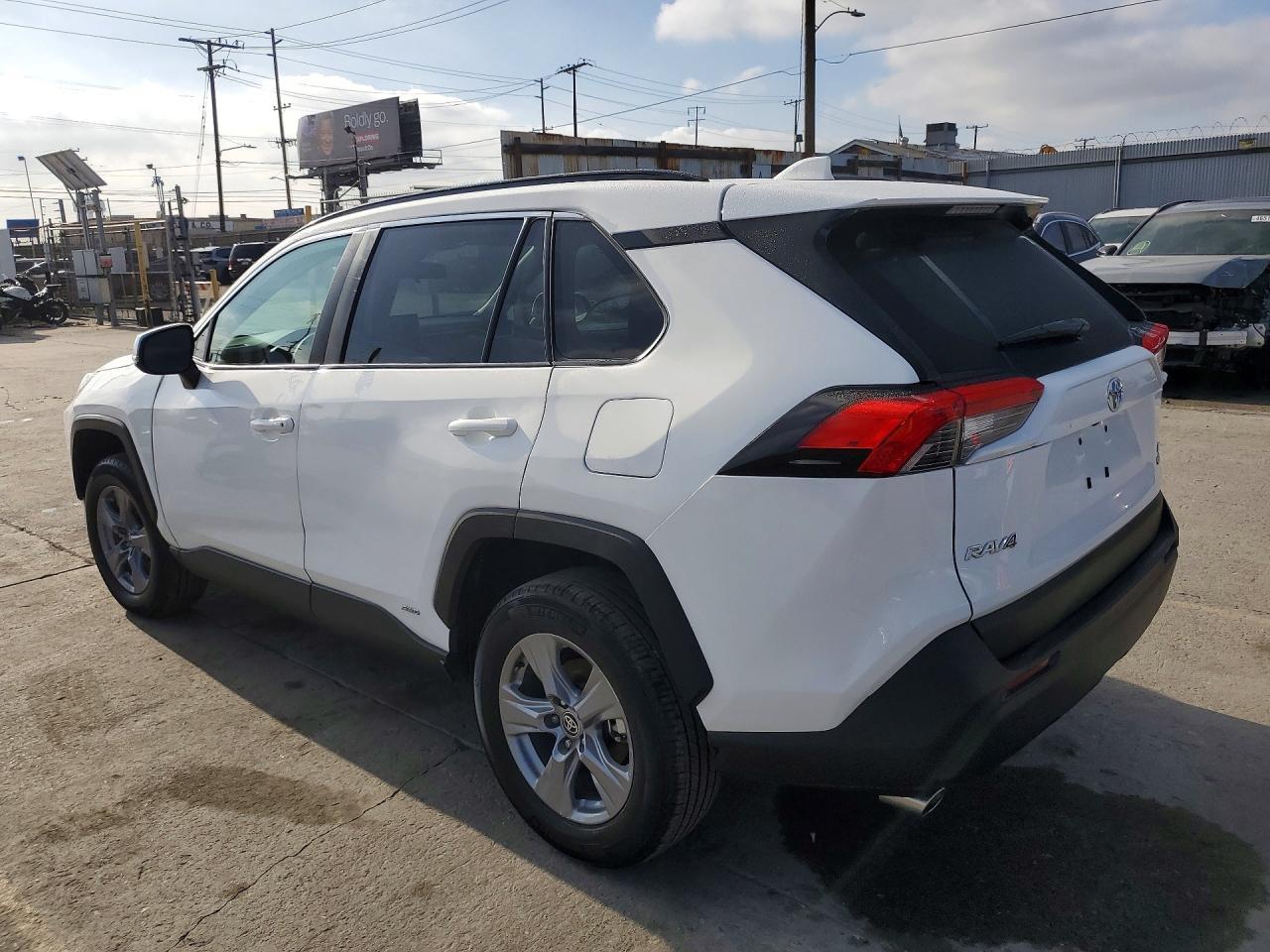 2025 Toyota Rav4 Hybrid Le - zdjęcie 2
