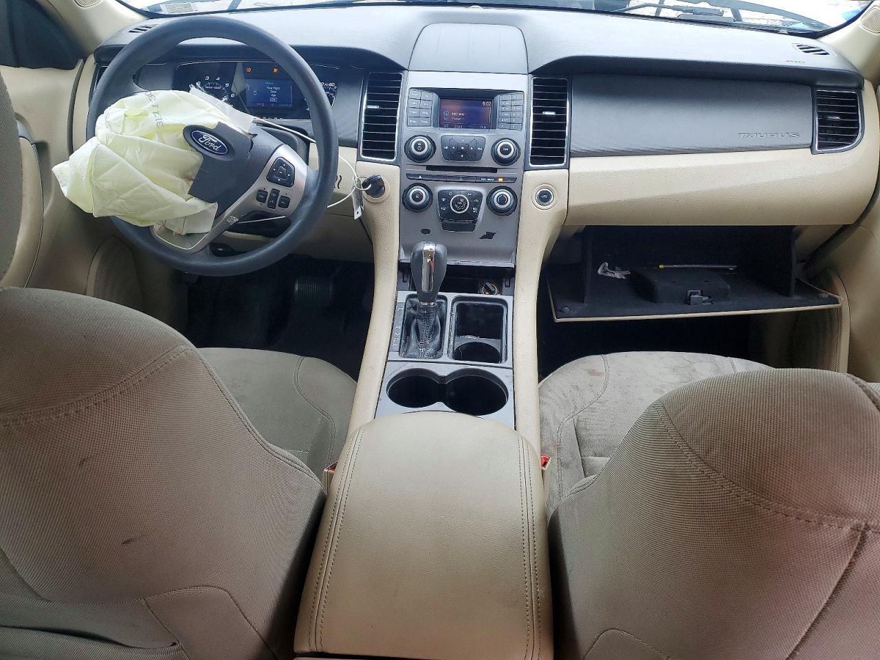 2017 Ford Taurus - zdjęcie 8