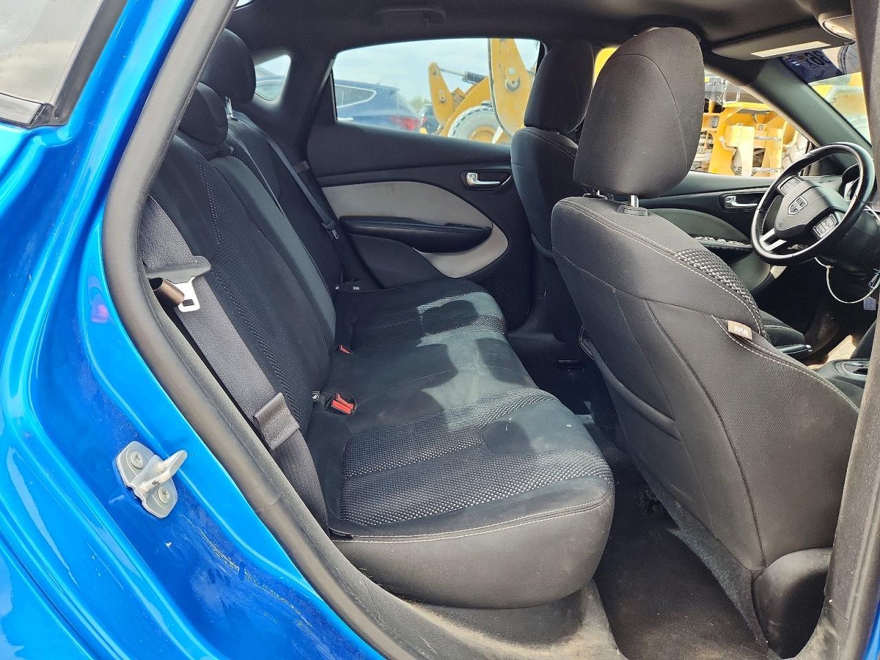 2016 Dodge Dart Sxt - zdjęcie 10