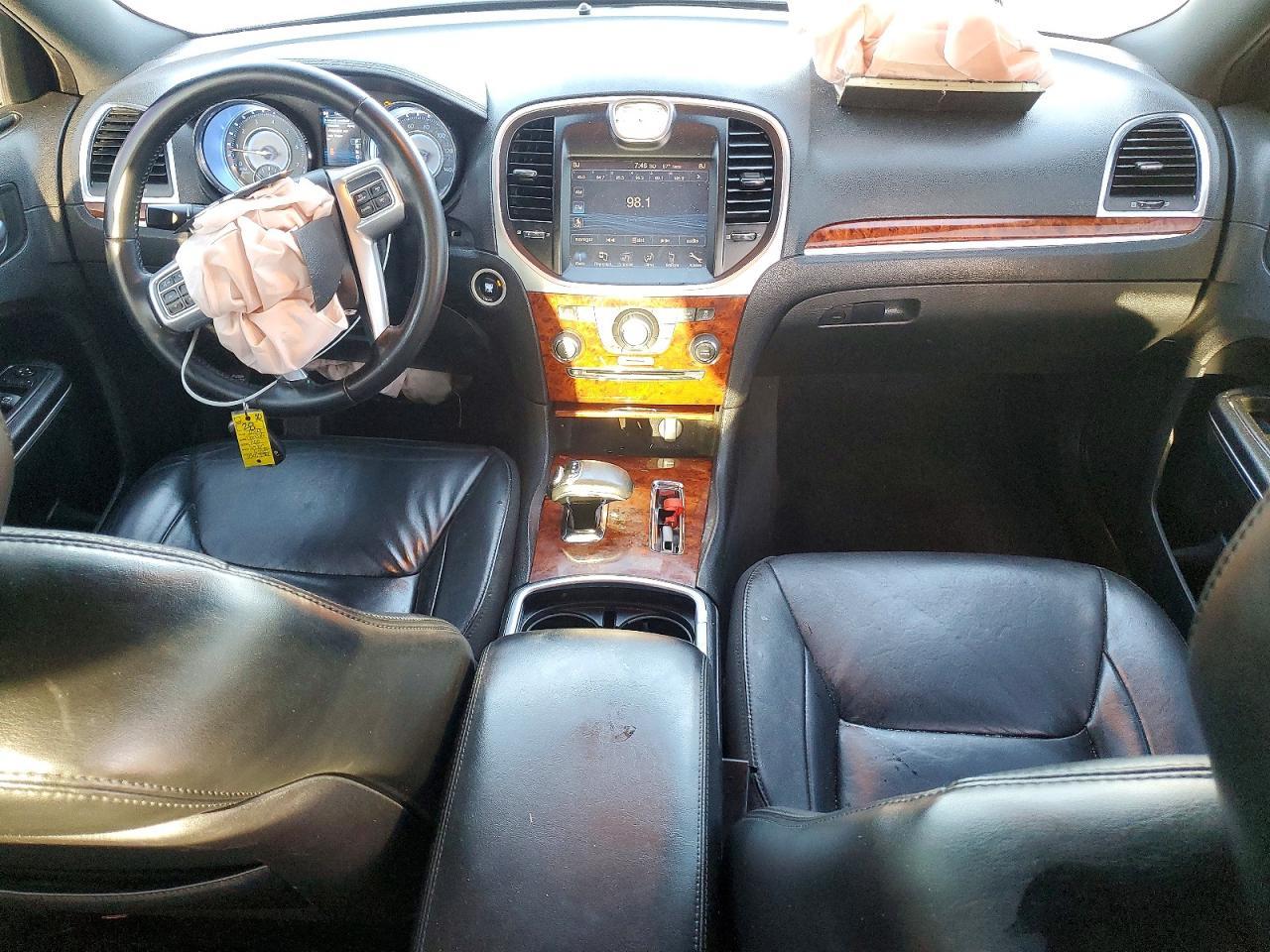 2014 Chrysler 300 - zdjęcie 15