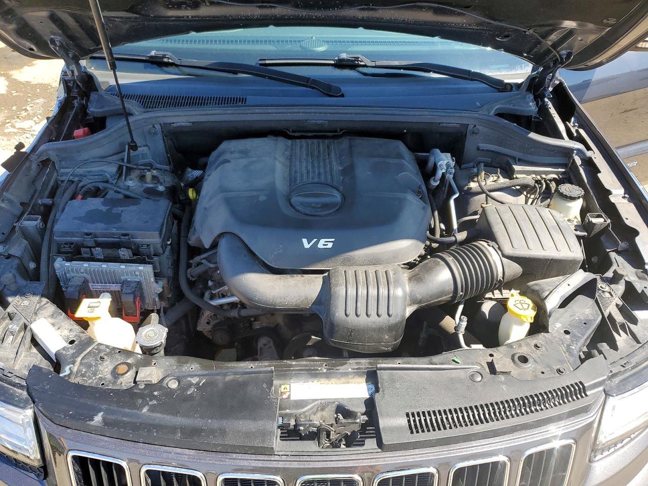 2015 Jeep Grand Cherokee Overland - zdjęcie 12