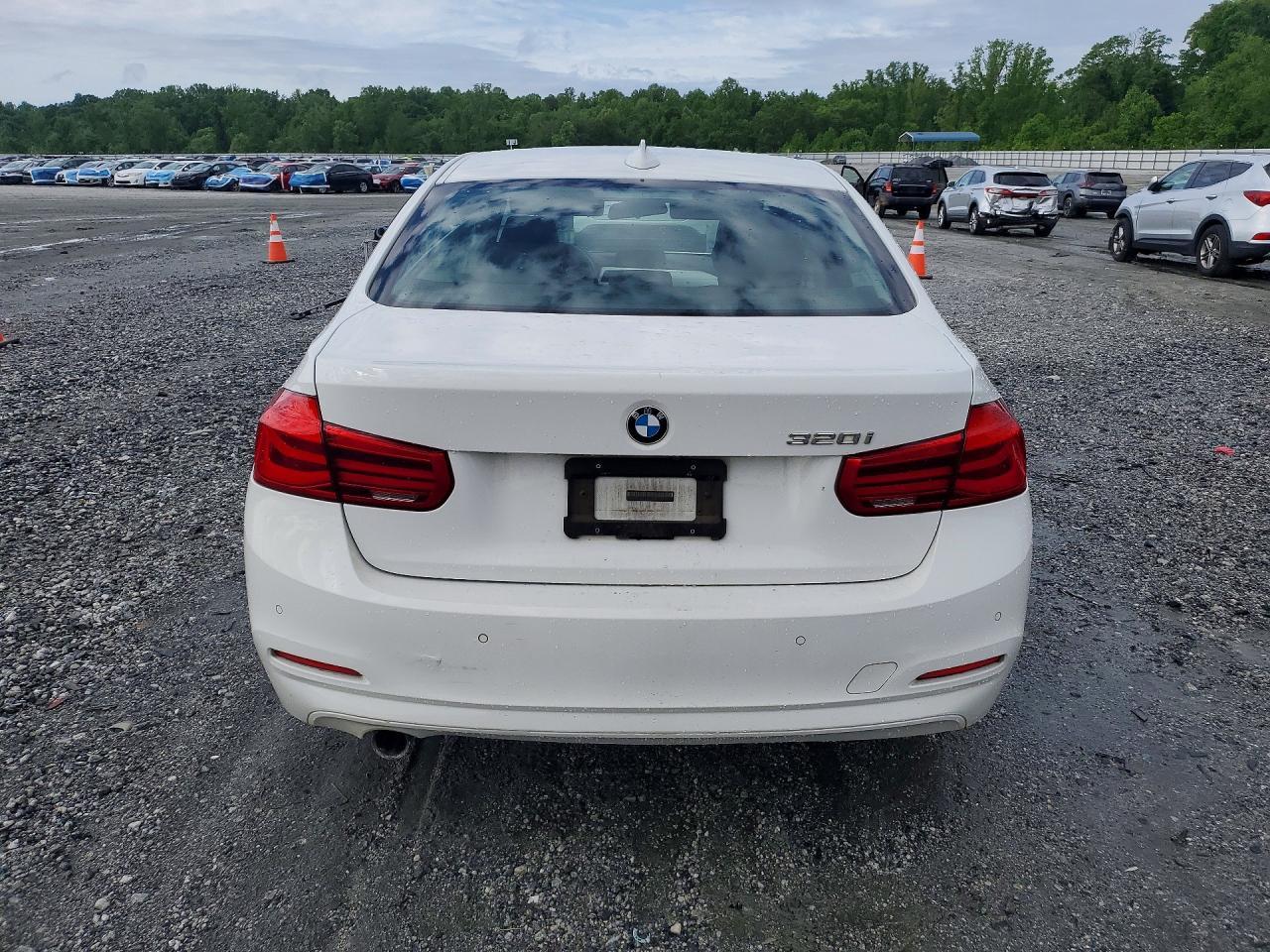 2017 BMW 320 I - zdjęcie 6