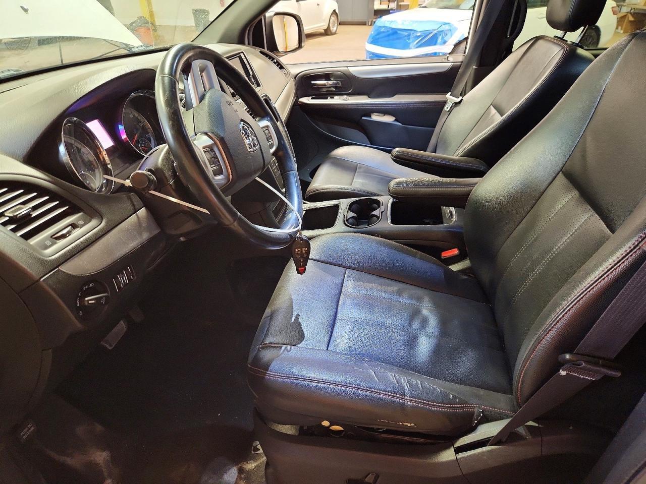 2016 Dodge Grand Caravan R - zdjęcie 7